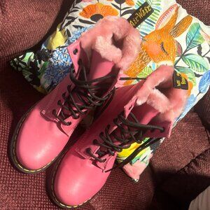 Dr. Martens leather combat boots - 8 *RARE* *NWOB* *PINK*